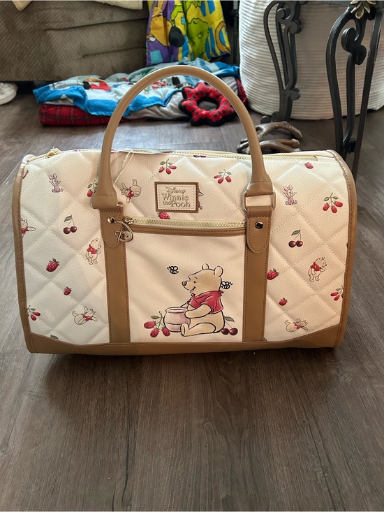 Disney Handbags - NWT Pooh with Berries Cream & Tan Quilted Satchel Bag